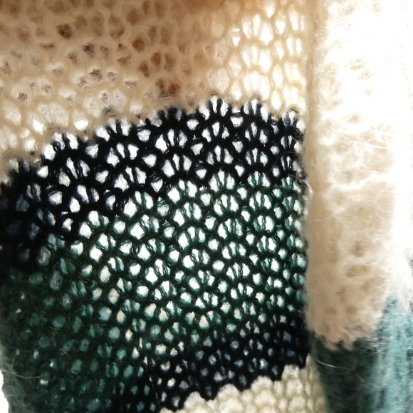 Abercrombie & Fitch Sweater Womens Small Cream Green Black Striped Knit Pullover - Picture 8 of 8